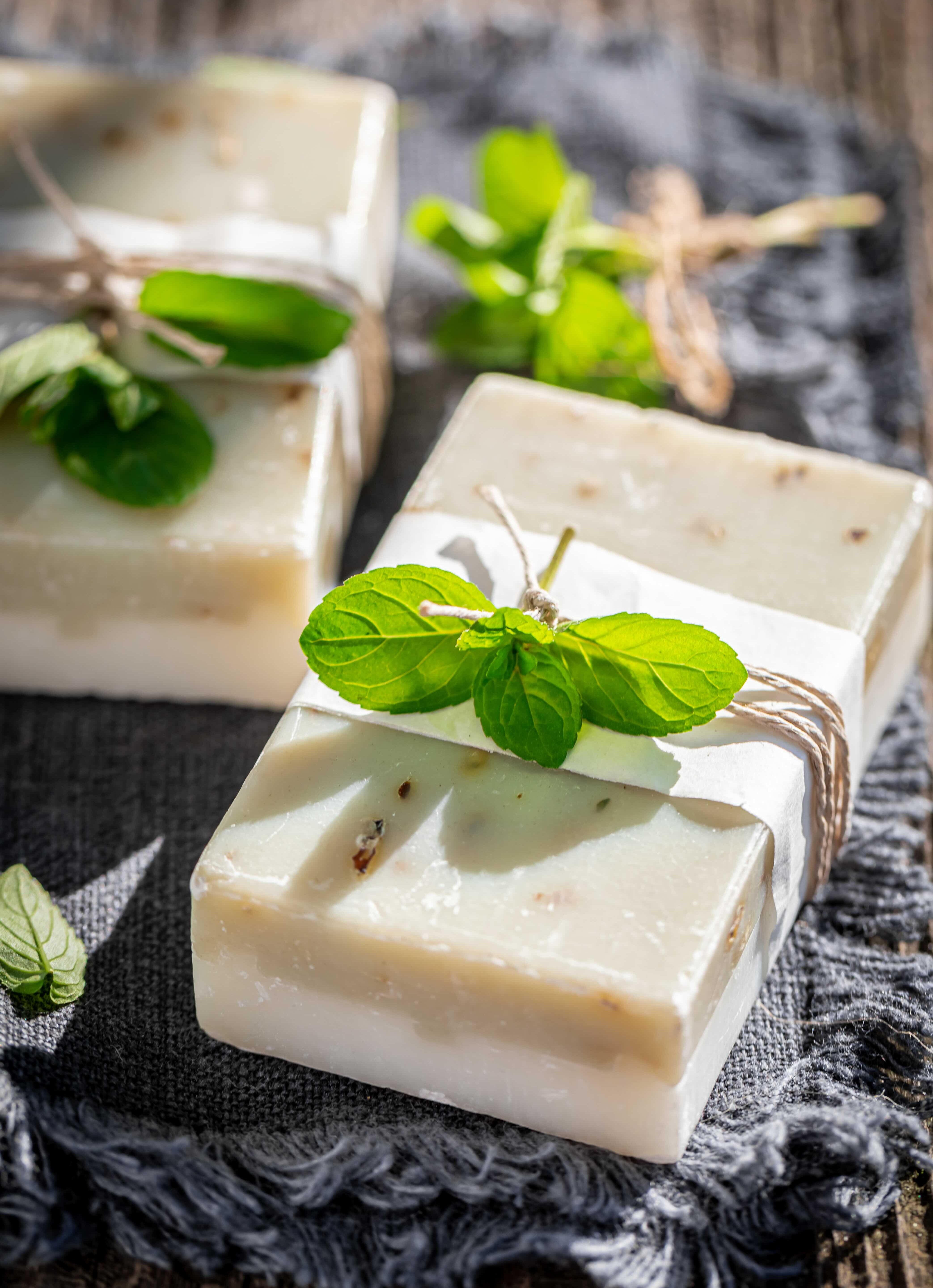 Jabón corporal natural con menta: frescura interior