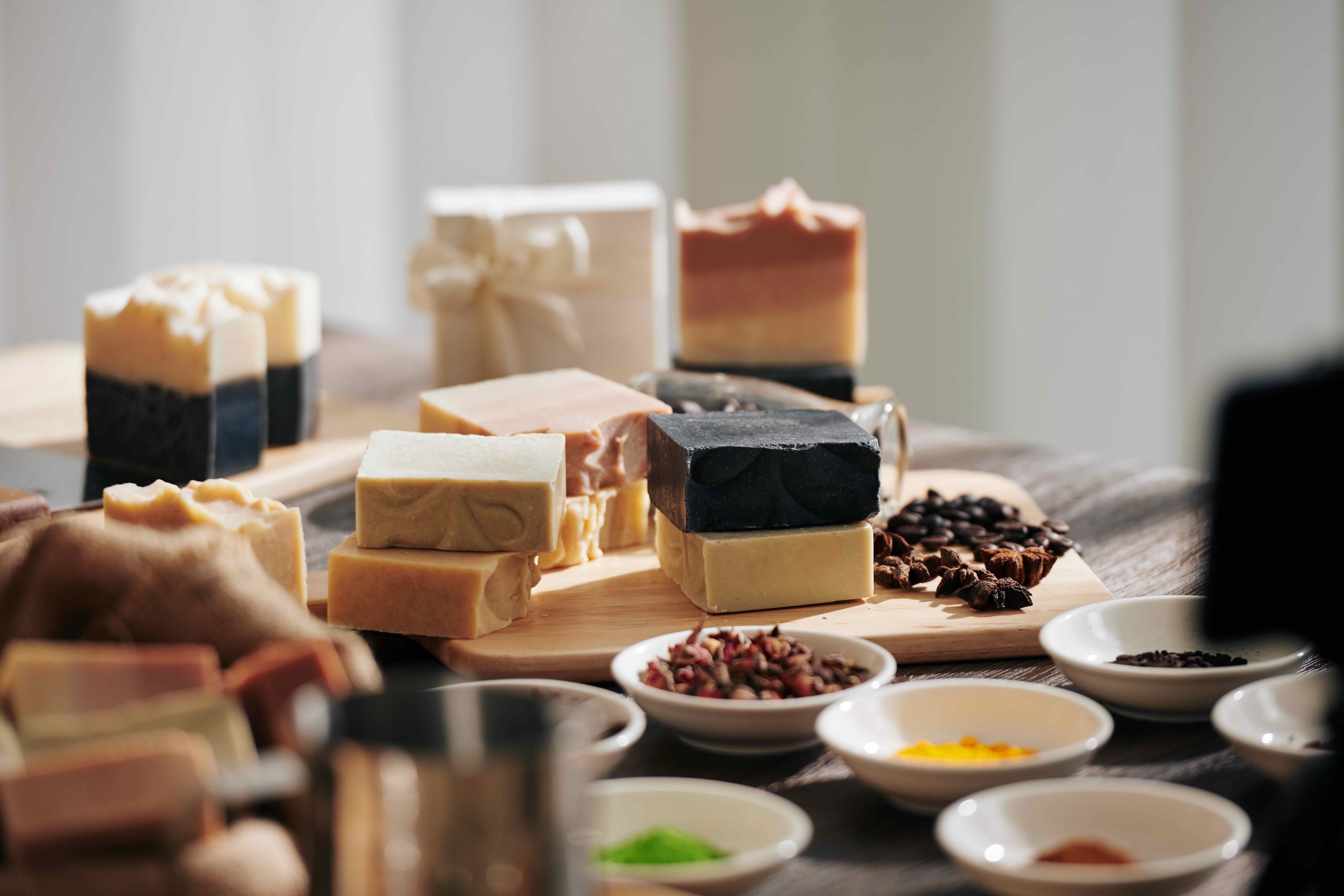 Top 4 de jabones corporales herbolarios: cuidado desde la raíz